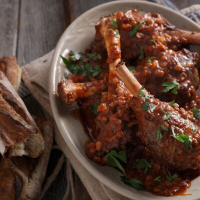 Savourez l’Harmonie du Vin Rouge avec l’Agneau: Une Alliance de Saveurs Exquises