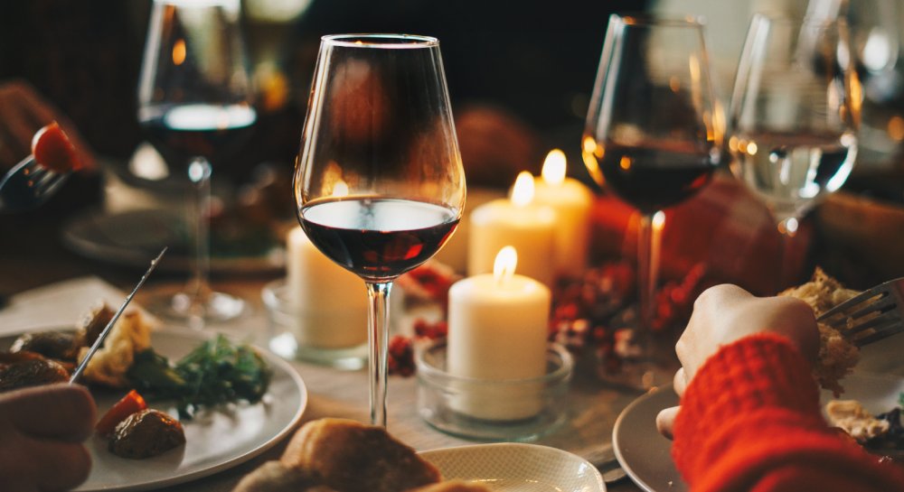 Découvrez l’Art du Vin Rouge de Table: Un Incontournable de la Gastronomie Française
