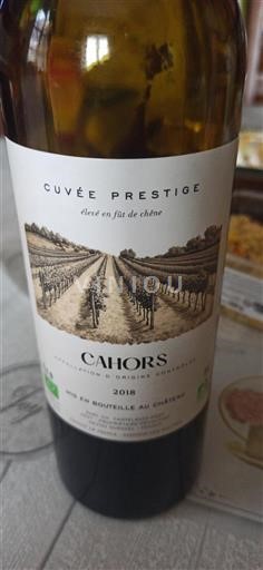 Découvrez l’Élégance du Cahors Vin Rouge