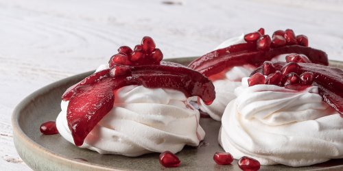 Élégance et Convivialité : Le Vin Rouge en Maître de l&rsquo;Apéritif Dinatoire