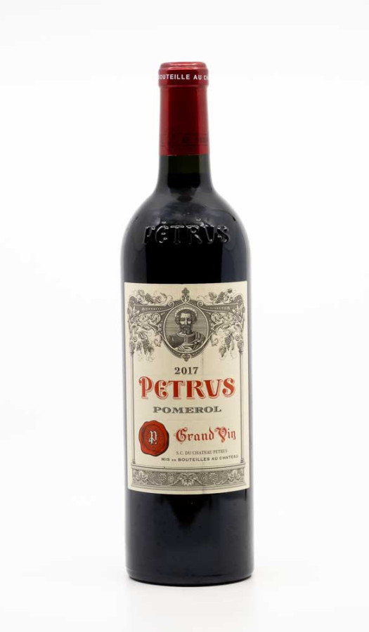 Découvrez l’Excellence de Pétrus à Pomerol